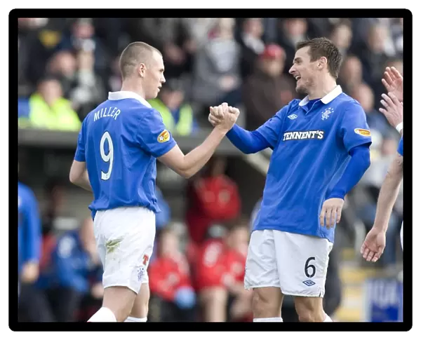 Rangers Unforgettable Moment: Miller and McCulloch Celebrate Goal Against St. Mirren (3-1)