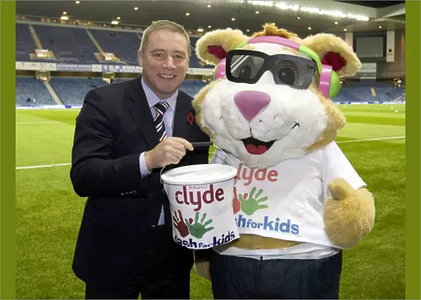Disappointing Day for Rangers: Ally McCoist and the Clyde 1 Cat Witness 3-0 Loss to Hibernian at Ibrox Stadium