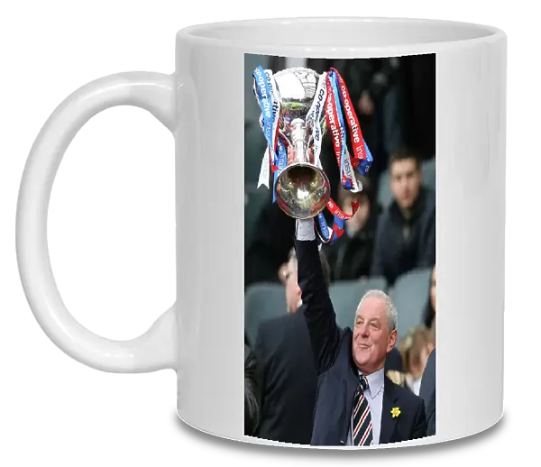 Rangers FC: Walter Smith Celebrates Co-operative Cup Victory (2011)