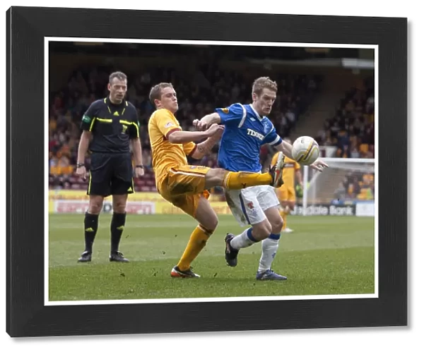Steven Davis Scores the Game-Winner Past Nicky Law: Motherwell 1-2 Rangers (Clydesdale Bank Scottish Premier League)