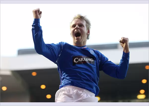 Steven Naismith's Decisive Strike: Rangers 2-0 Victory over Falkirk at Ibrox