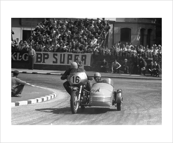Eric Oliver & Pat Wise;1958 Sidecar TT