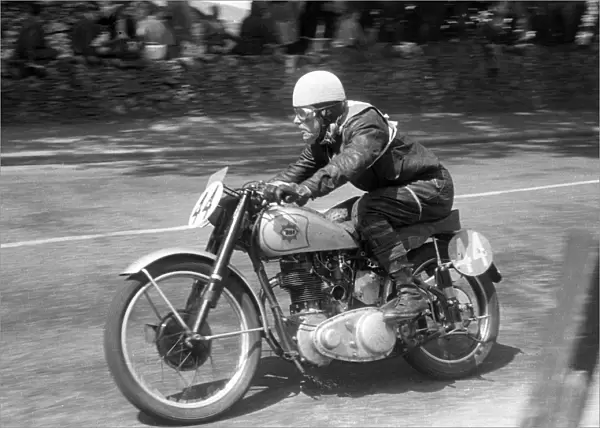 Owen Greenwood (BSA) 1952 Junior Clubman TT