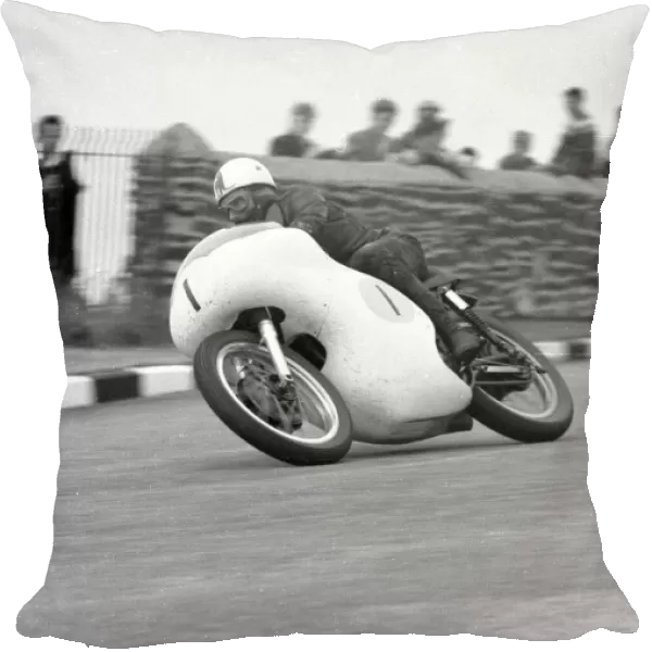 Bob Brown (Norton) 1960 Senior TT