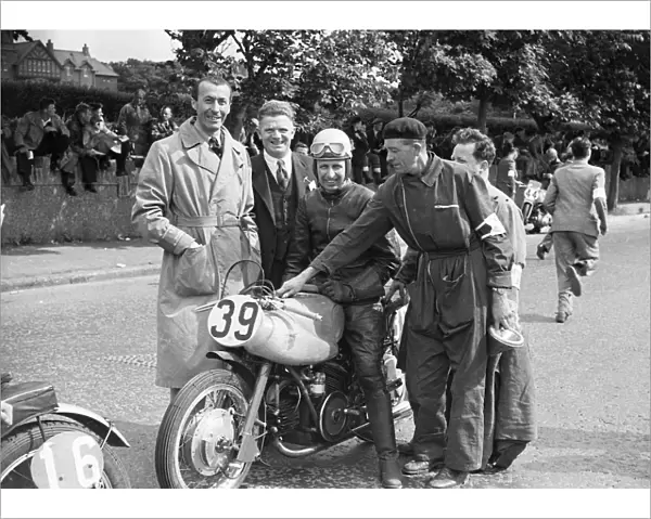 Bob Foster (Guzzi) 1950 Senior TT