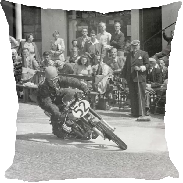 Robert Kerr (Norton) 1949 Senior Clubman TT