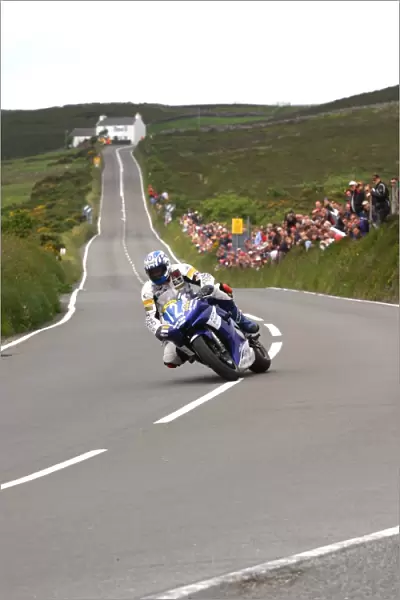 Martin Finnegan (Yamaha) 2004 Junior TT