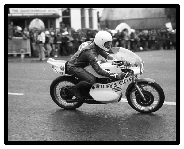 Rick Burrows (Yamaha) 1977 Junior TT