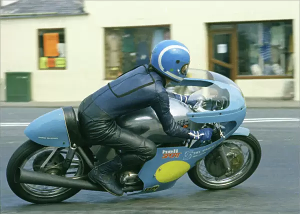 Chris Bladon (Seeley) 1975 Senior Manx Grand Prix