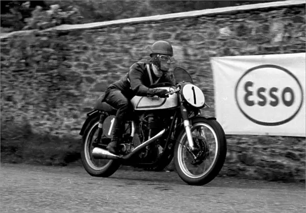 Johnny Grace (Norton) 1954 Senior TT