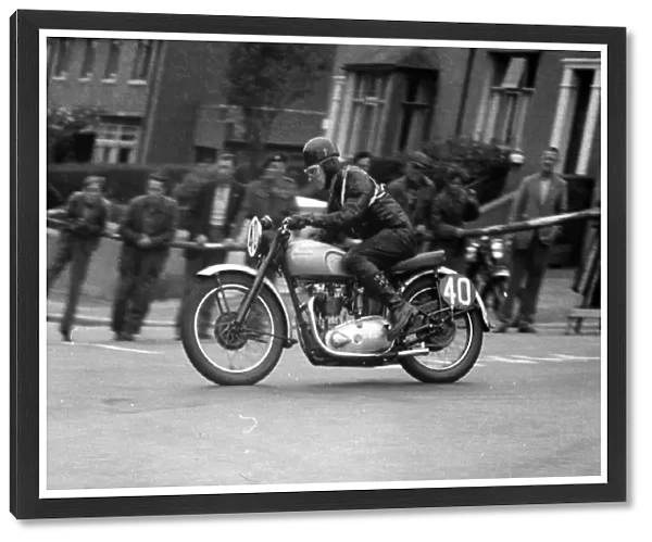 J E Williams (Triumph) 1952 Senior Clubman TT