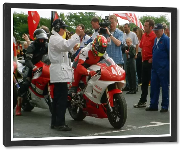 Peter McGee (Yamaha) 1999 Production TT