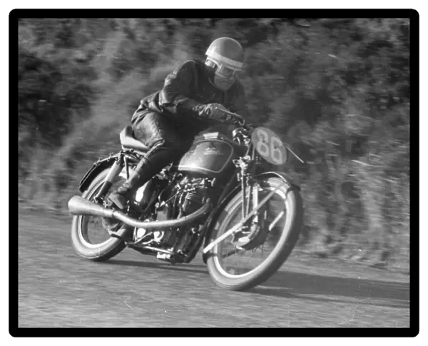 Michael Mooney (Velocette) 1952 Junior TT