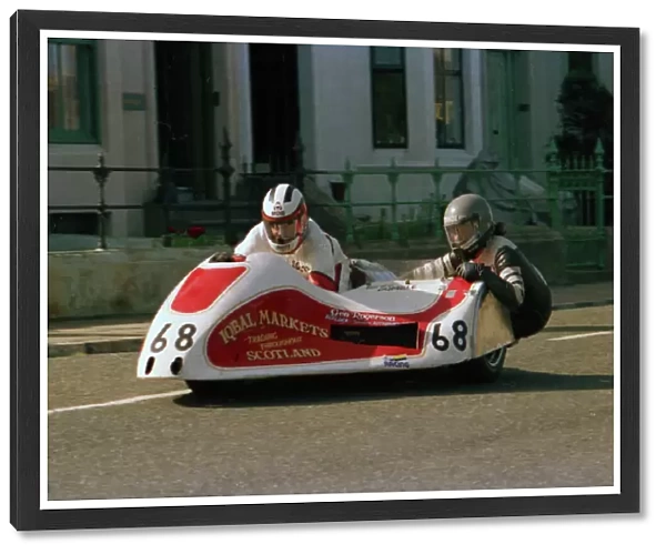 Scott Renwick & Ricky Dumble (Rumble Suzuki) 1987 Sidecar TT