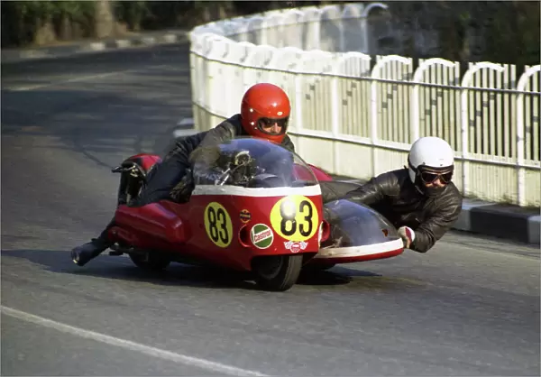 Barry Blakemore & R F Worrall (BSA) 1971 750 Sidecar TT