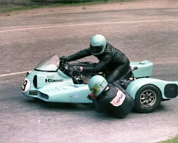Bill Hall & Peter Minion (Russells Kawasaki) 1978 Sidecar TT