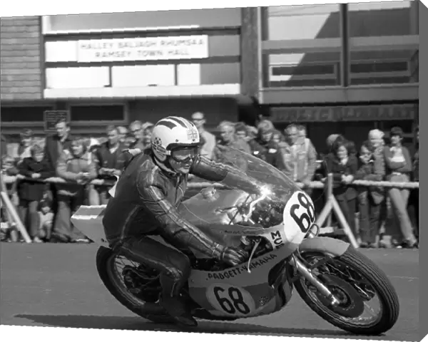 Don Padgett (Padgett Yamaha) 1977 Senior Manx Grand Prix