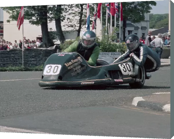 Neil Smith & Phil Gravel (Yamaha) 1986 Sidecar TT