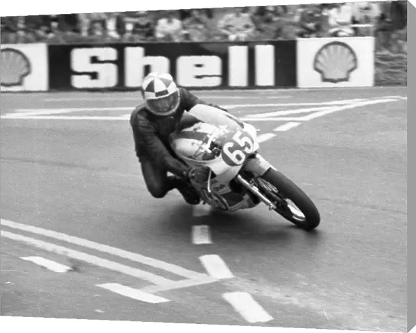 Ronnie Hewitt (Yamaha) 1976 Lightweight Manx Grand Prix