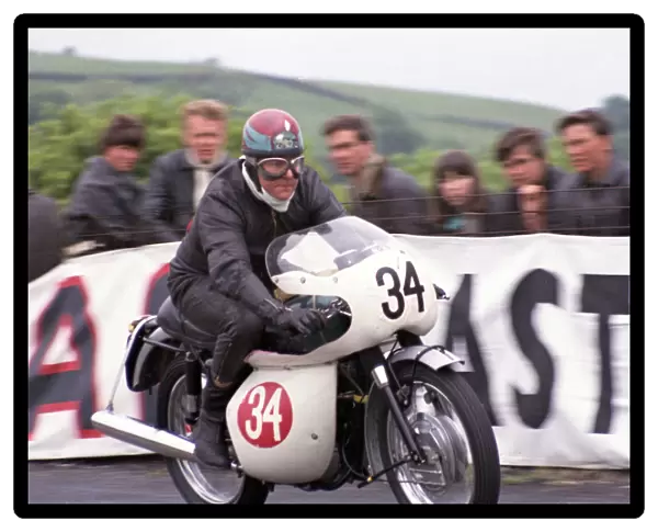 Tom Walker (Triumph) 1968 Production TT