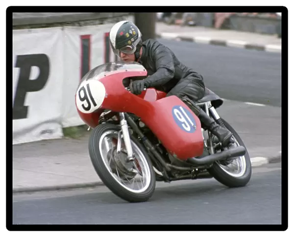 Mick Potter (Triumph) 1968 Junior TT