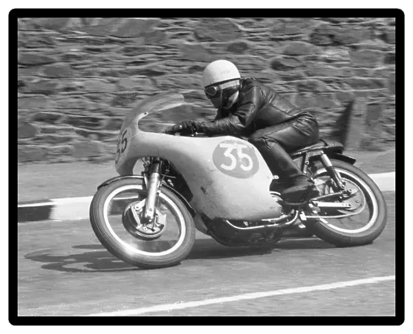Syd Mizen (AJS) 1959 Junior TT