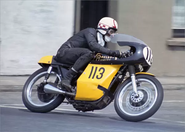 Geoff Barry (Oakley Matchless) 1969 Senior TT