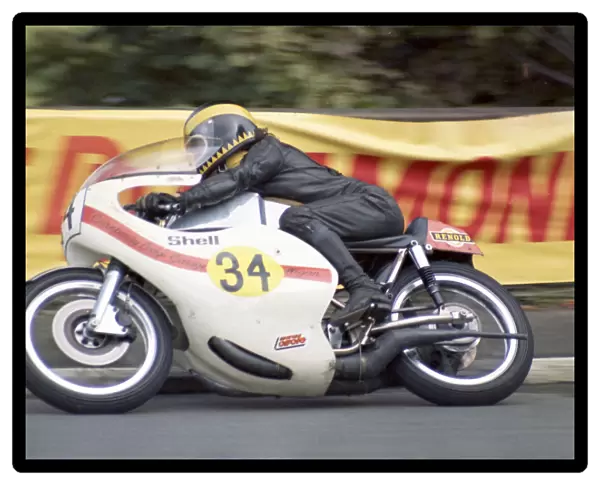 Brian Peters (Vincent Suzuki) 1974 Senior Manx Grand Prix