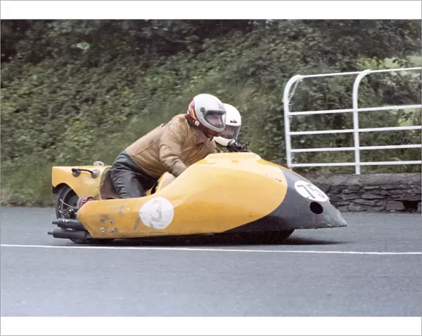 Keith Brown & David Hedison (Yamaha) 1983 Sidecar TT
