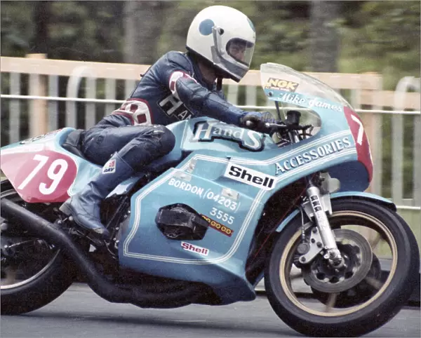 Mike James (H ands Suzuki) 1980 Formula One TT