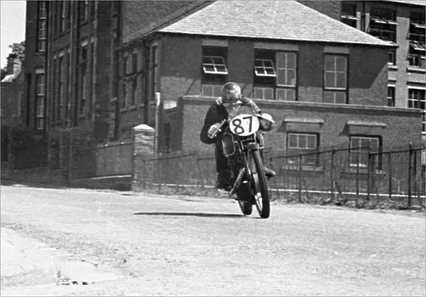 Reg Armstrong (Velocette) 1950 Junior TT