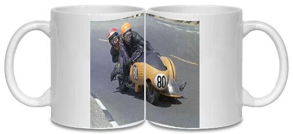 Geoff Davis & M A Mitchison (Triumph) 1972 500 Sidecar TT