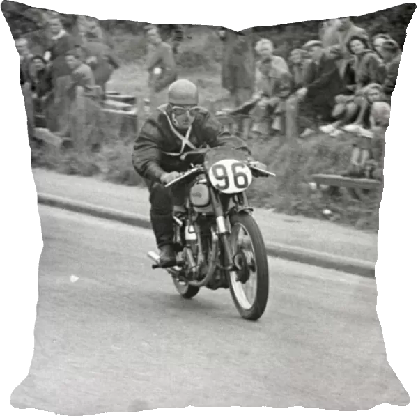 Sam Seston (Norton) 1950 Junior Clubman TT