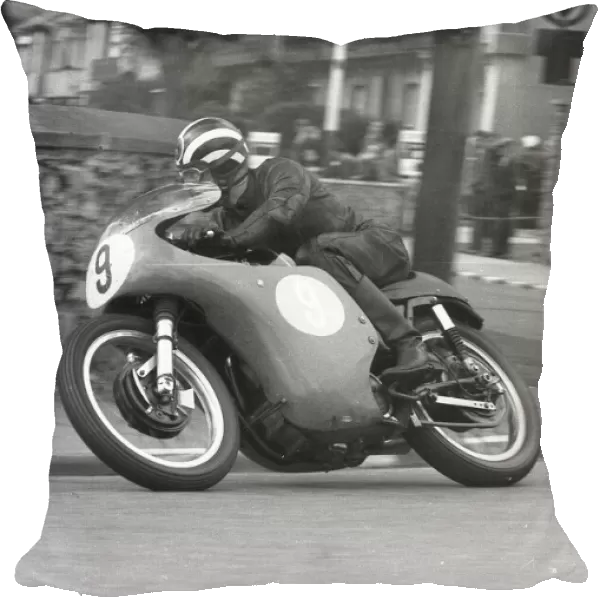 Roly Capper (AJS) 1963 Junior Manx Grand Prix