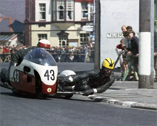 Ian Fillery & K E Buckmaster (Triumph) 1967 Sidecar TT