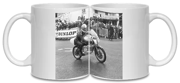 Les Bibby (Yamaha) 1977 Junior TT