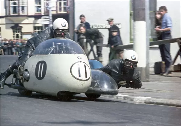 Heinz Luthringhauser & Josef Huber (BMW) 1967 Sidecar TT