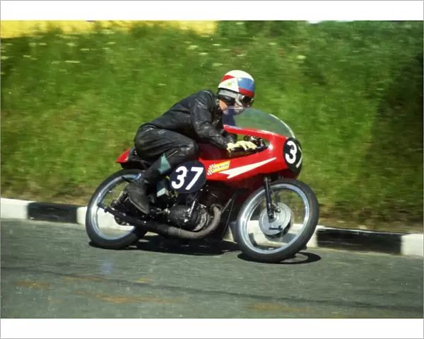 Rodney Gooch at Bedstead Corner: 1969 Ultra Lightweight TT