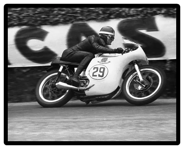 Mike Hailwood (Norton) 1959 Junior F1 TT