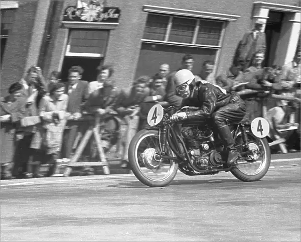 Charlie Bruce (Velocette) 1953 Lightweight TT