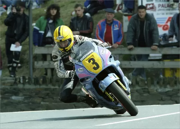 Focussed: Joey Dunlop (Harris Honda); 1991 Supersport 600 TT