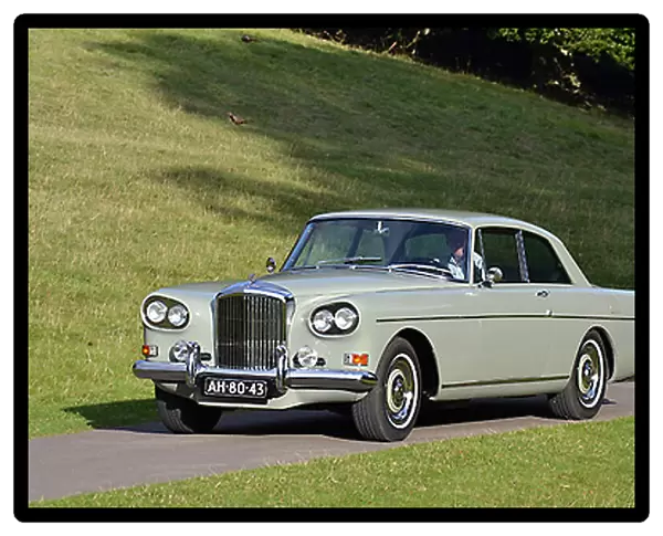 Bentley S3 Continental Chinese Eye (coachwork by Mulliner Park Ward) 1965 Grey light