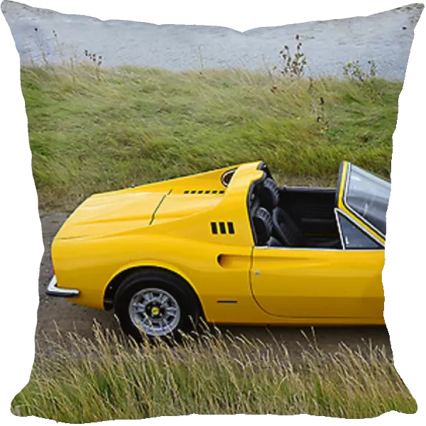 Ferrari Dino 246 GT, 1972, Yellow