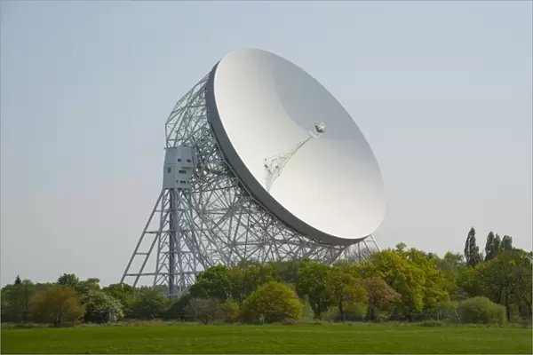 Radio telescope, Lovell Telescope, Jodrell Bank Observatory, Cheshire, England, april