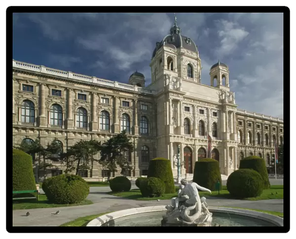 AUSTRIA-Vienna: Naturhistorisches Museum  /  Natural History Museum