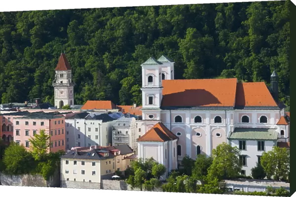 GERMANY, Bayern-Bavaria, Passau. Inn River and St. Michaels church