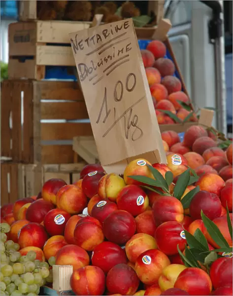 04. Italy, Arona, Lake Maggiore, fruit at open-air market