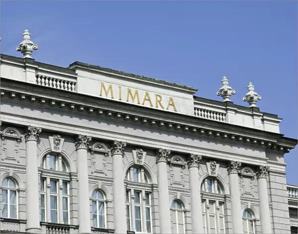 Croatia-Zagreb. Mimara Museum  /  Exterior