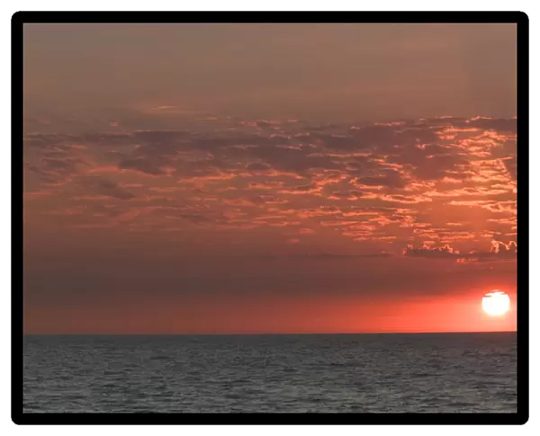 07. USA, Illinois, Chicago: Lake Michigan Sunrise from North Ave. Beach