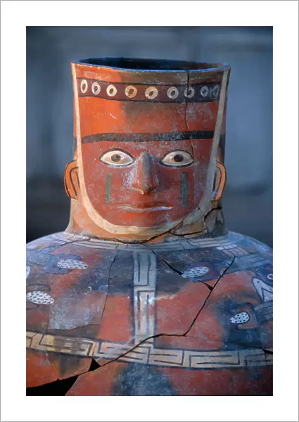 Face neck jar, circa 800, Universidad Nacional de San Cristobal de Huamanga, Peru
